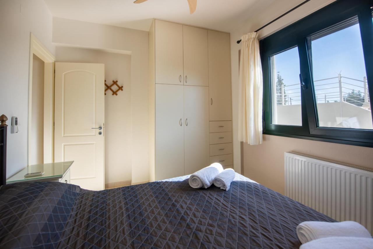 Portela Apartments Kampoula Кератокампос Екстериор снимка
