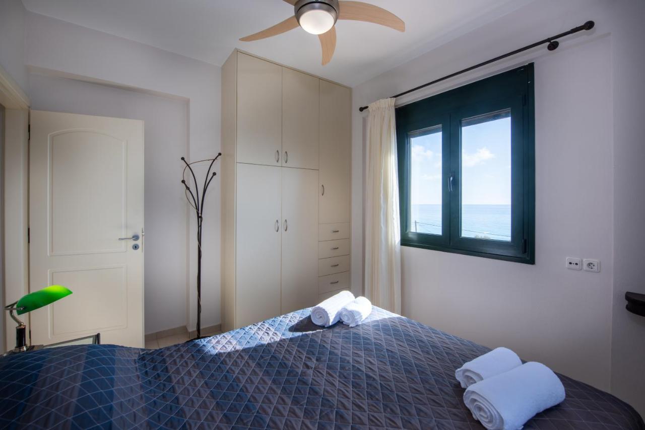 Portela Apartments Kampoula Кератокампос Екстериор снимка